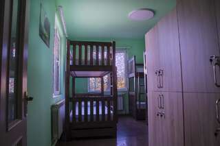Хостелы Ara Hostel Ереван Спальное место на двухъярусной кровати в общем номере для мужчин-8